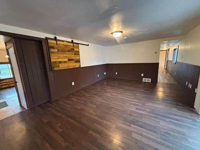 810 8TH ALY, Crivitz, WI 54114