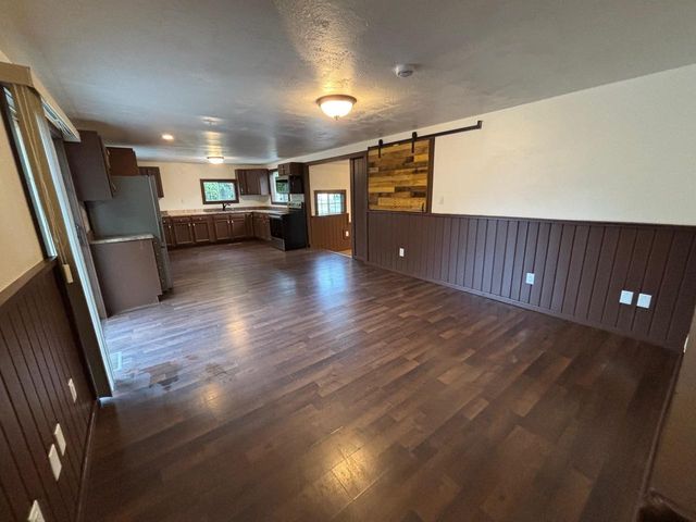 810 8TH ALY, Crivitz, WI 54114