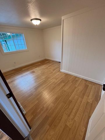 810 8TH ALY, Crivitz, WI 54114