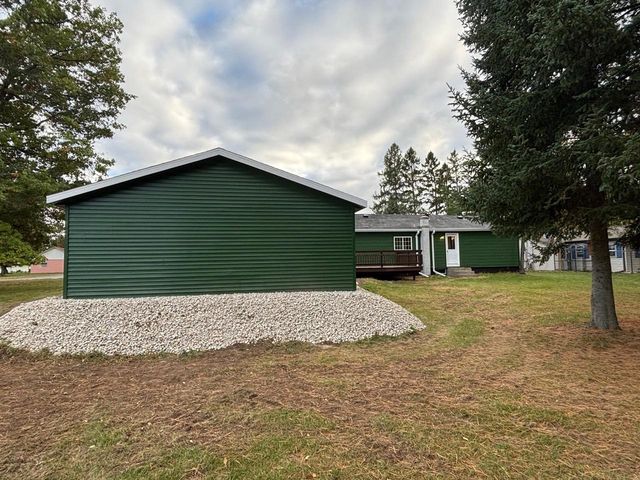 810 8TH ALY, Crivitz, WI 54114