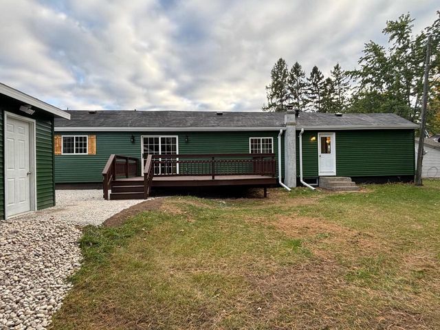 810 8TH ALY, Crivitz, WI 54114
