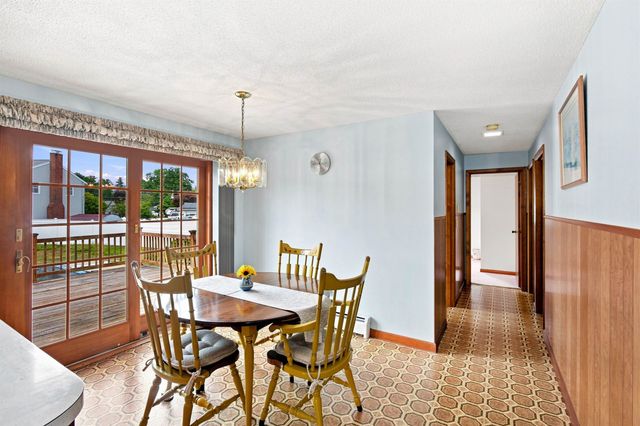 6 Galway Road, Nashua, NH 03062