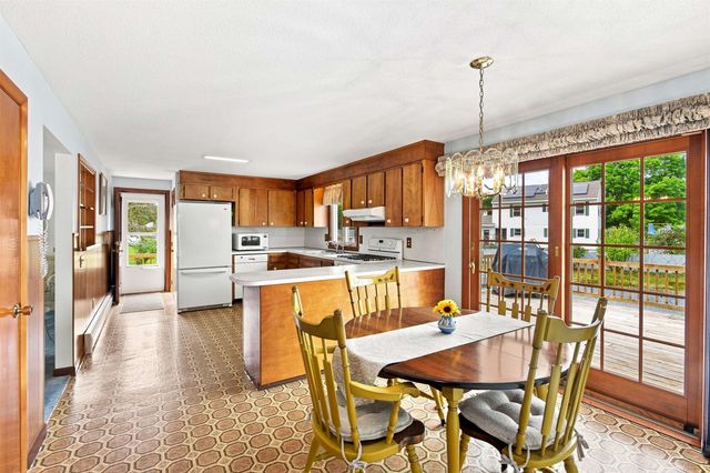 6 Galway Road, Nashua, NH 03062