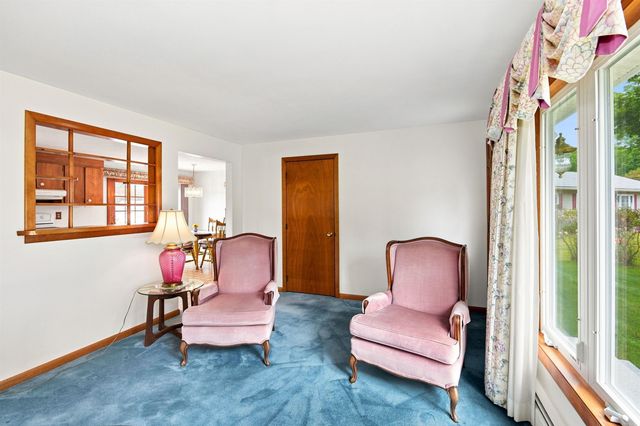 6 Galway Road, Nashua, NH 03062