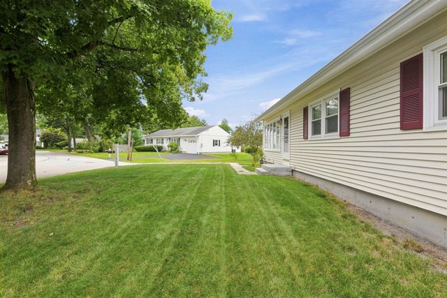 6 Galway Road, Nashua, NH 03062