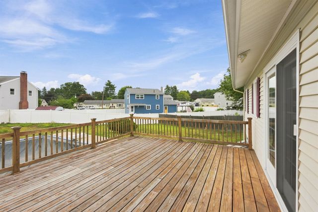 6 Galway Road, Nashua, NH 03062