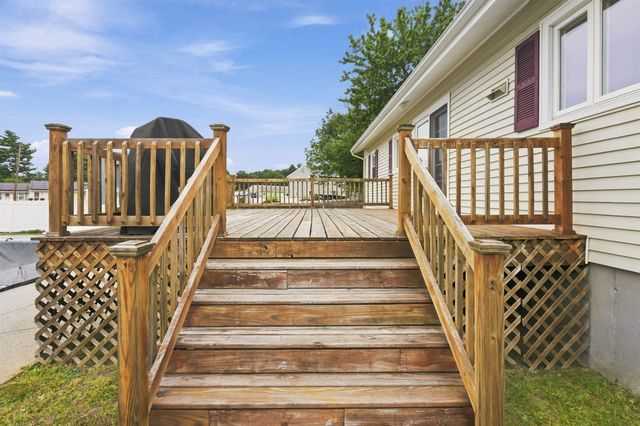 6 Galway Road, Nashua, NH 03062