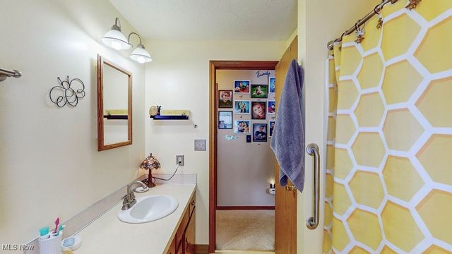 11789 Mills Road, Garrettsville, OH 44231