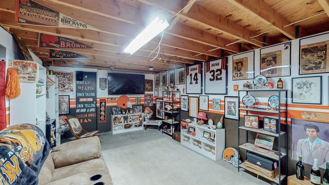 11789 Mills Road, Garrettsville, OH 44231