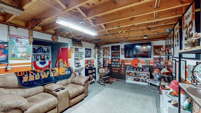 11789 Mills Road, Garrettsville, OH 44231