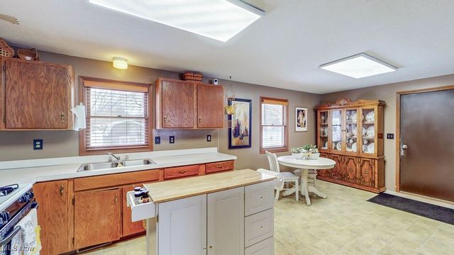 11789 Mills Road, Garrettsville, OH 44231