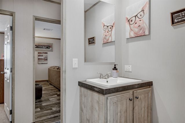 334 Lake Whitney Drive, Whitney, TX 76692