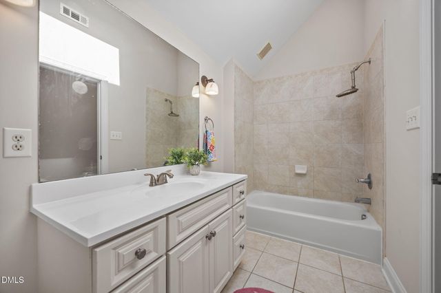 3940 Grandbridge Drive, Apex, NC 27539