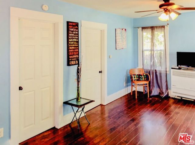 800 N Hobart Boulevard, Los Angeles, CA 90029