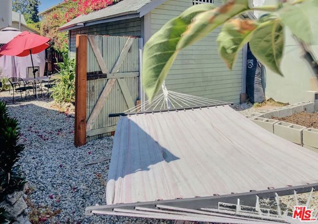 800 N Hobart Boulevard, Los Angeles, CA 90029