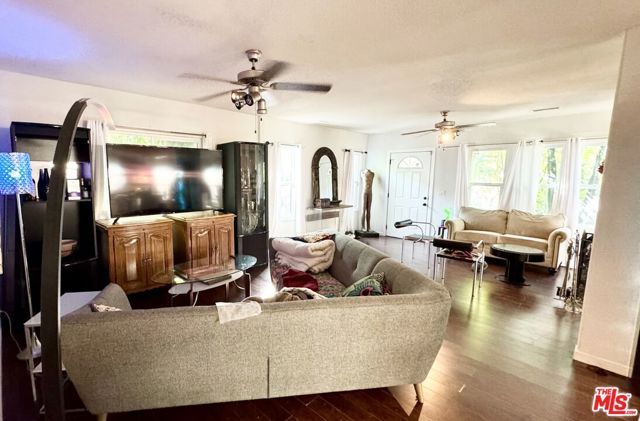 800 N Hobart Boulevard, Los Angeles, CA 90029