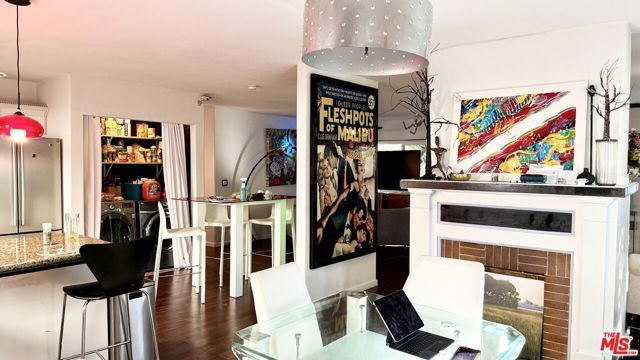 800 N Hobart Boulevard, Los Angeles, CA 90029