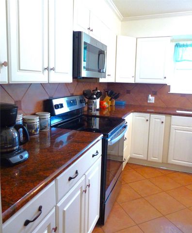 111 Bruce, Brady, TX 76825