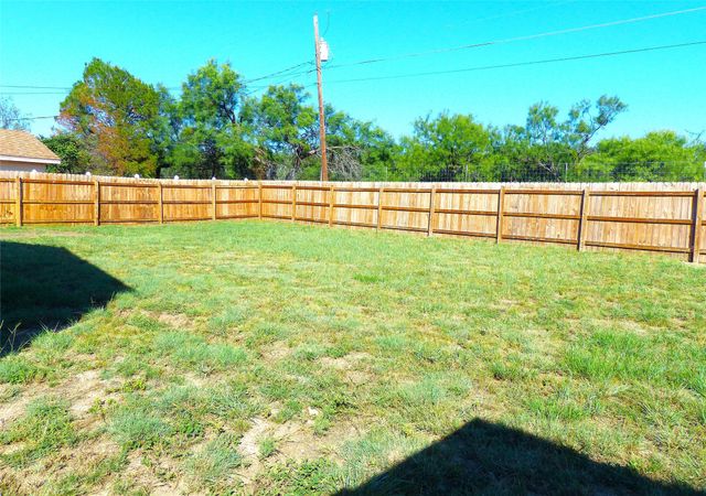 111 Bruce, Brady, TX 76825