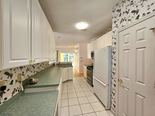 157 Sandpiper Rd, Barnegat Twp., NJ 08005