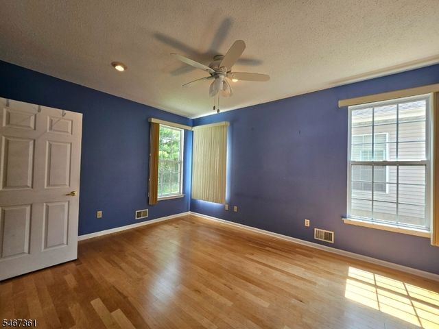 157 Sandpiper Rd, Barnegat Twp., NJ 08005
