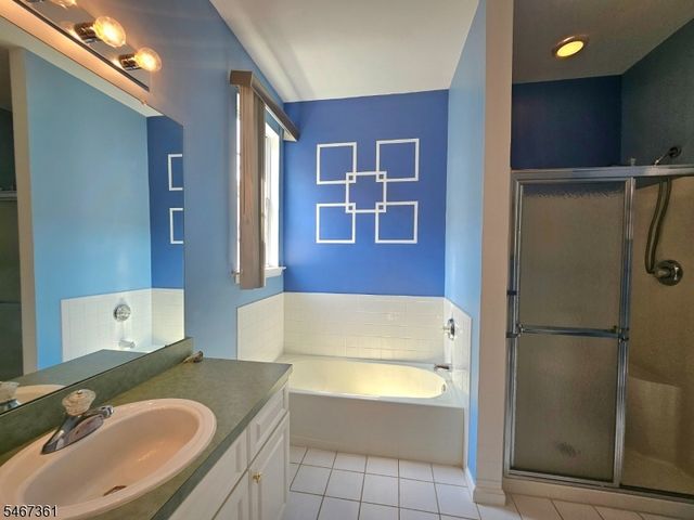157 Sandpiper Rd, Barnegat Twp., NJ 08005