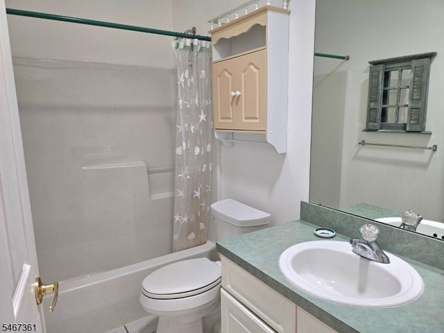 157 Sandpiper Rd, Barnegat Twp., NJ 08005