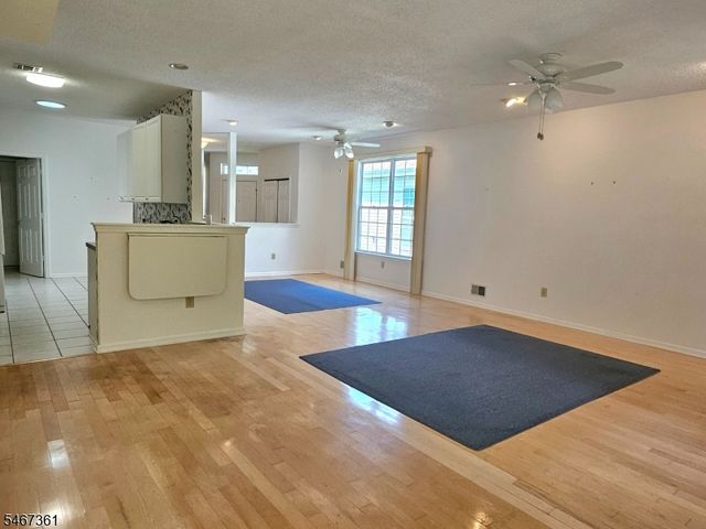 157 Sandpiper Rd, Barnegat Twp., NJ 08005