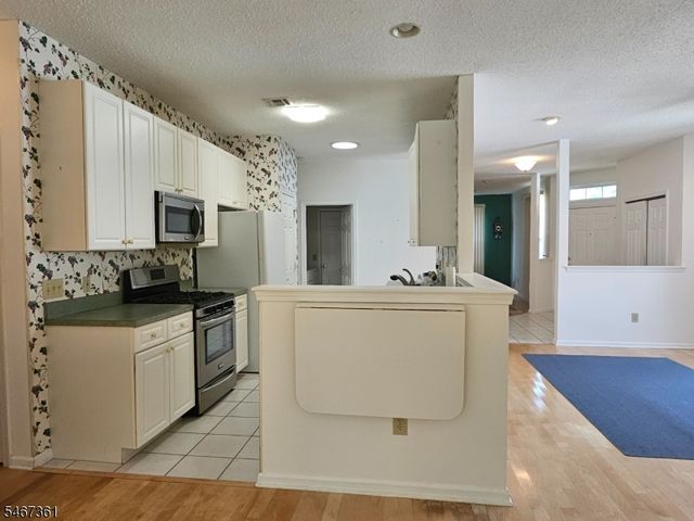157 Sandpiper Rd, Barnegat Twp., NJ 08005