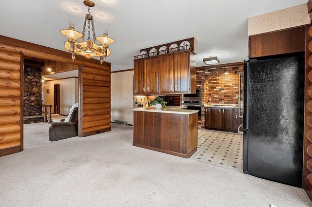 11 BREYERWOOD COURT, Hortonville, WI 54944