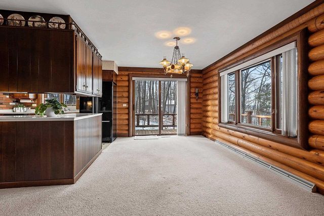 11 BREYERWOOD COURT, Hortonville, WI 54944