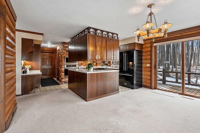 11 BREYERWOOD COURT, Hortonville, WI 54944