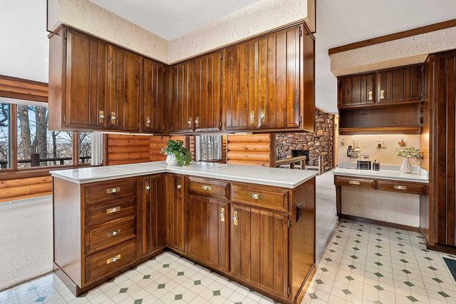 11 BREYERWOOD COURT, Hortonville, WI 54944