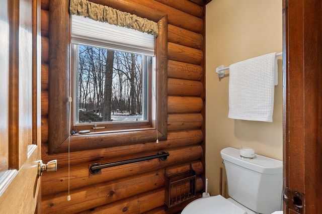 11 BREYERWOOD COURT, Hortonville, WI 54944