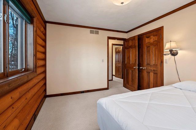 11 BREYERWOOD COURT, Hortonville, WI 54944