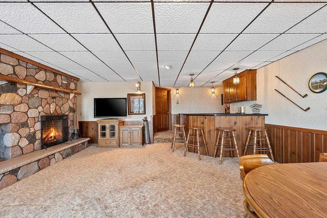 11 BREYERWOOD COURT, Hortonville, WI 54944