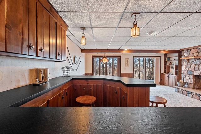 11 BREYERWOOD COURT, Hortonville, WI 54944