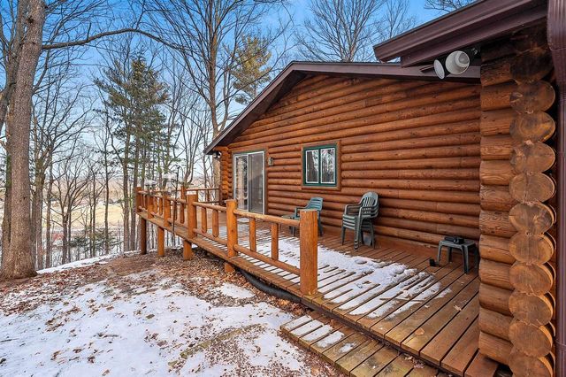 11 BREYERWOOD COURT, Hortonville, WI 54944