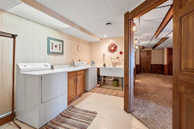 11 BREYERWOOD COURT, Hortonville, WI 54944