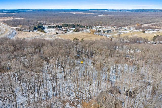 11 BREYERWOOD COURT, Hortonville, WI 54944