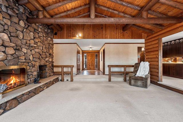 11 BREYERWOOD COURT, Hortonville, WI 54944