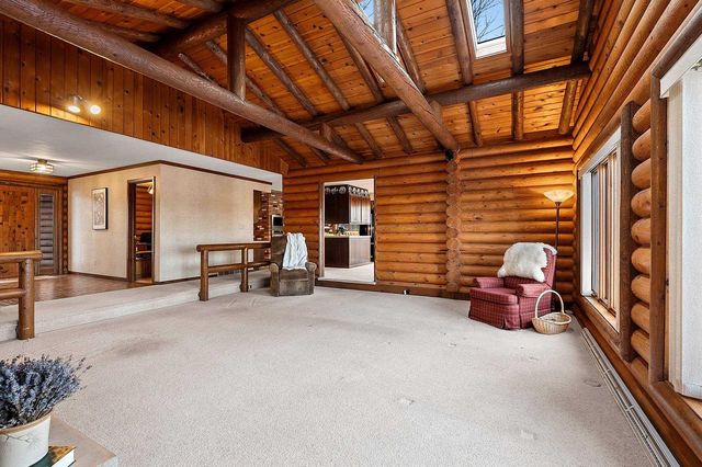 11 BREYERWOOD COURT, Hortonville, WI 54944