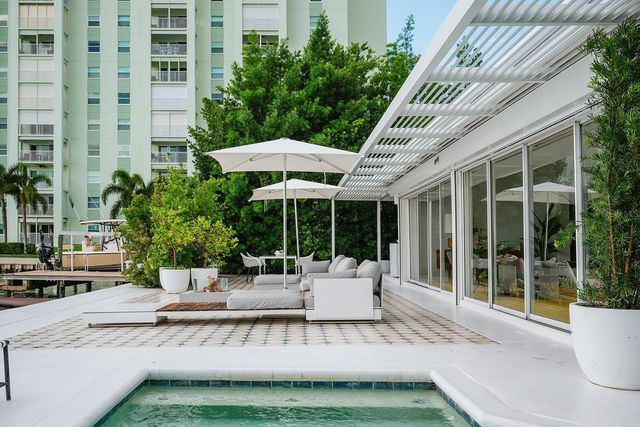 440 64TH AVENUE, St Pete Beach, FL 33706