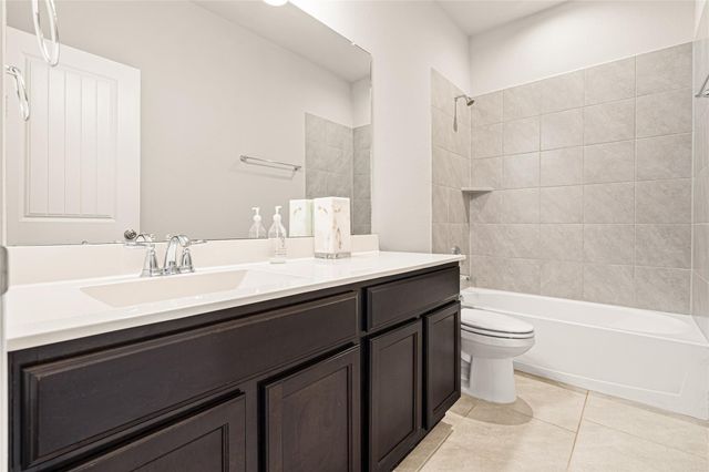 2505 Kaman Lane, Pearland, TX 77581