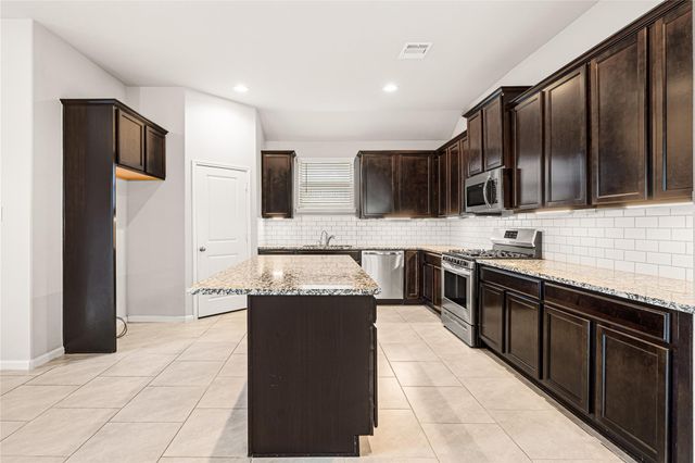 2505 Kaman Lane, Pearland, TX 77581