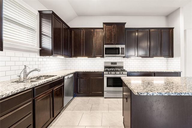 2505 Kaman Lane, Pearland, TX 77581