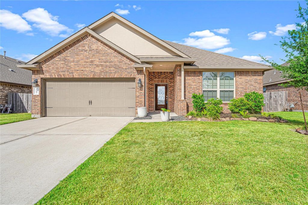 2505 Kaman Lane, Pearland, TX 77581