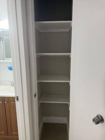 5163 Club Rd, West Palm Beach, FL 33415