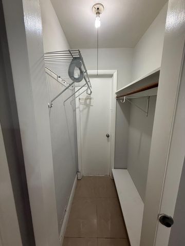 5163 Club Rd, West Palm Beach, FL 33415