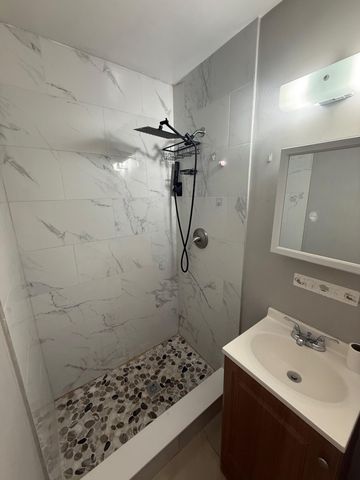 5163 Club Rd, West Palm Beach, FL 33415